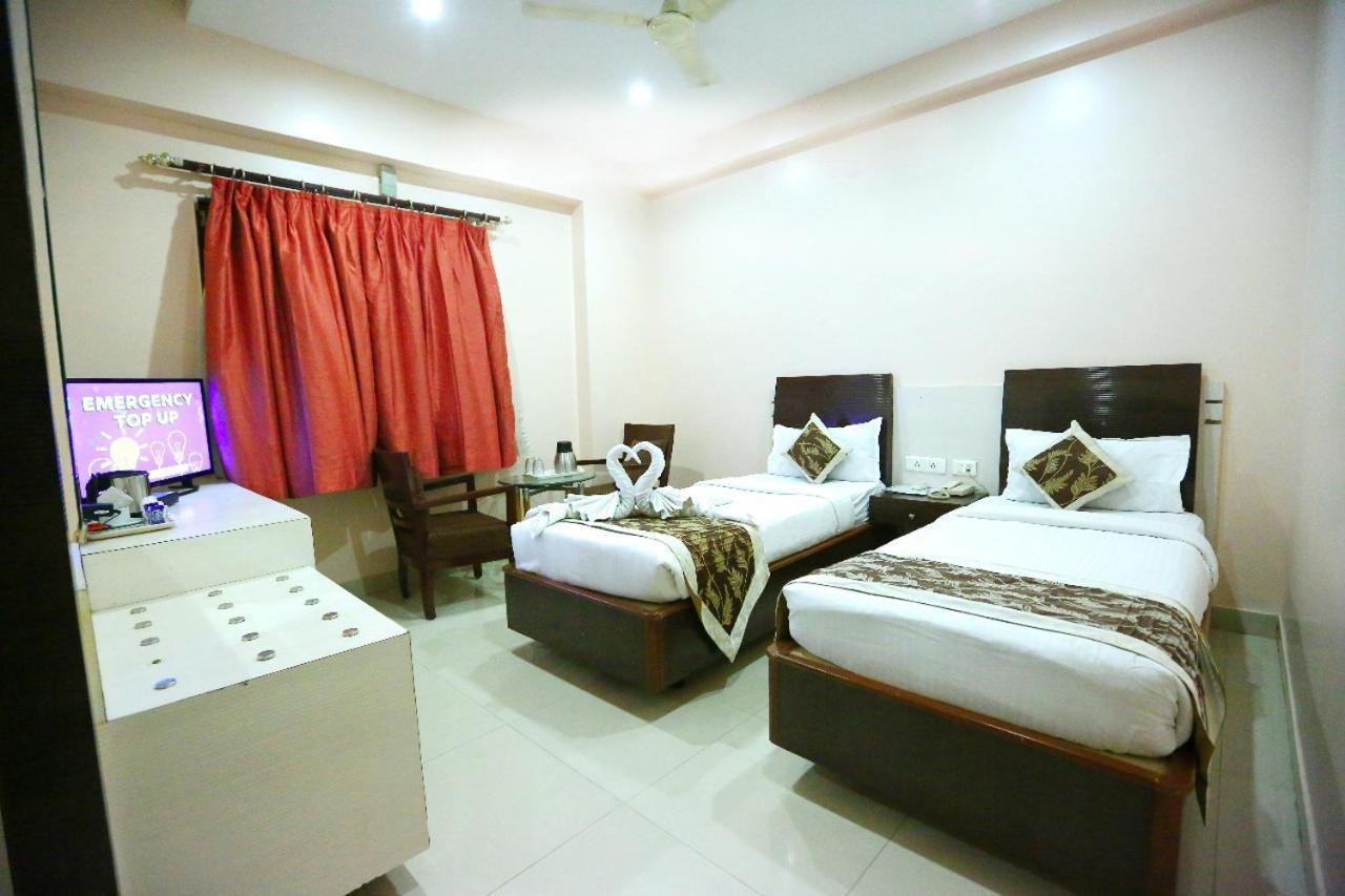 Fabexpress Tourist Plaza Hyderabad Exterior photo