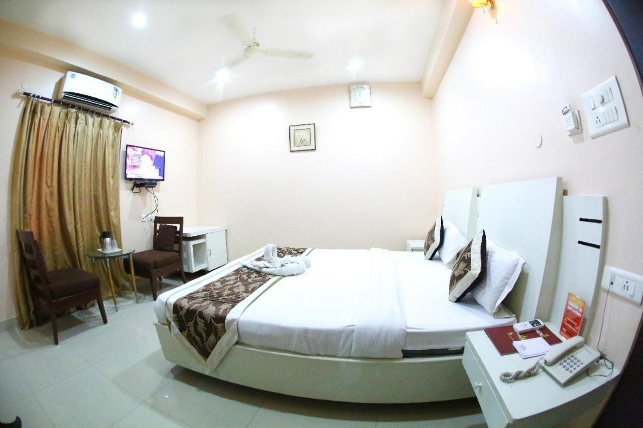Fabexpress Tourist Plaza Hyderabad Exterior photo