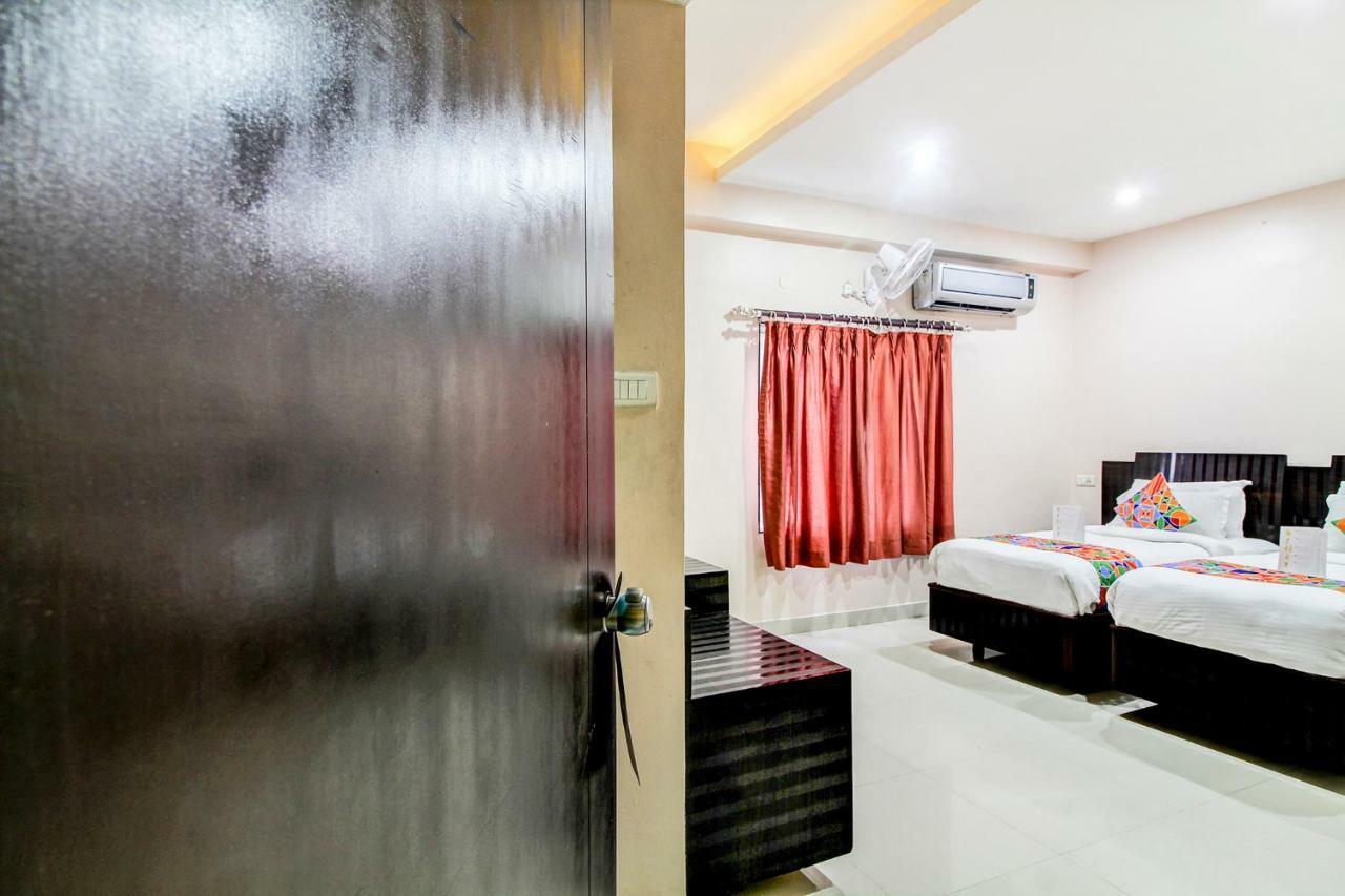 Fabexpress Tourist Plaza Hyderabad Exterior photo